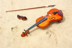 violin on sand